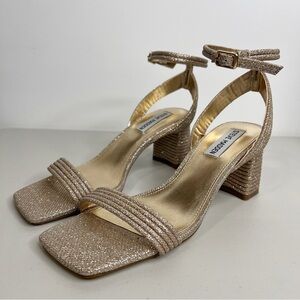 Steve Madden Gold Lavnish Platform Heels Size 7.5